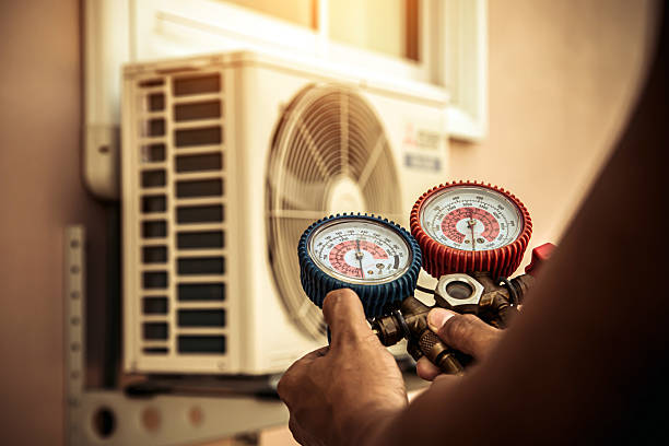 Professional Ac Installation technician working in Wheeler, TX